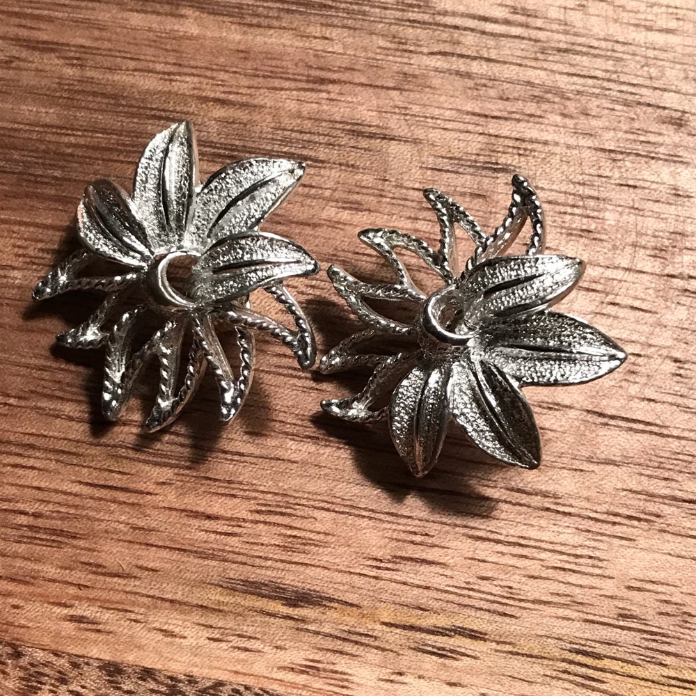 Sarah Coventry Vintage Silver Tone Clip Earrings